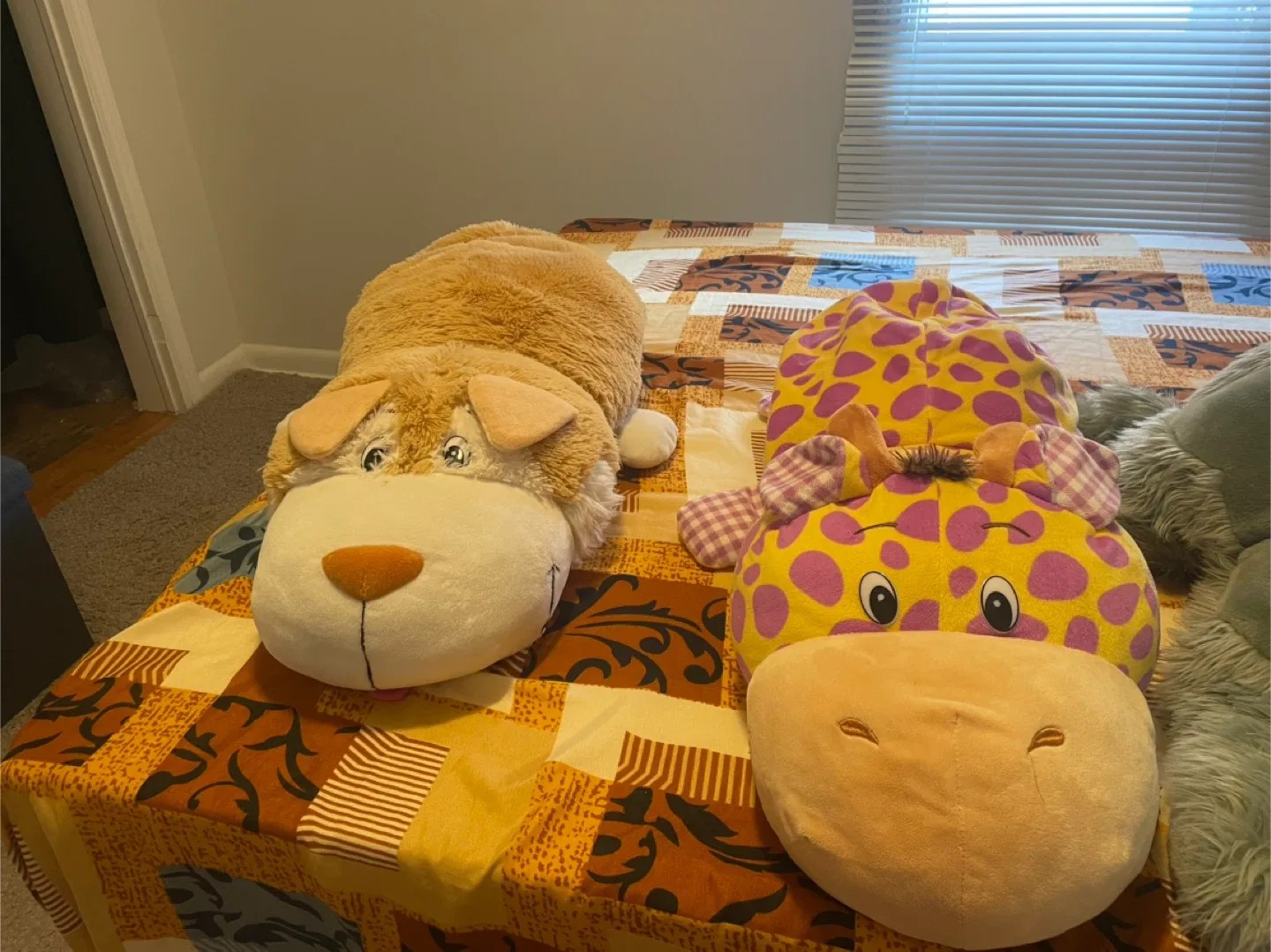 Plush Pillow Pets - Assorted Animals image indicator(3)