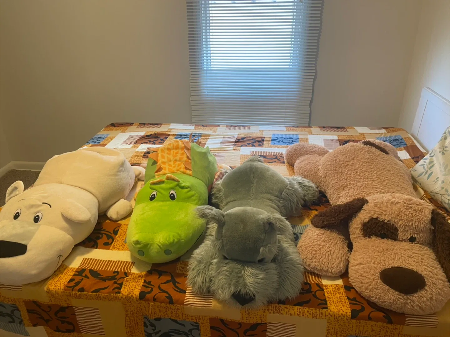 Plush Pillow Pets - Assorted Animals image indicator(2)
