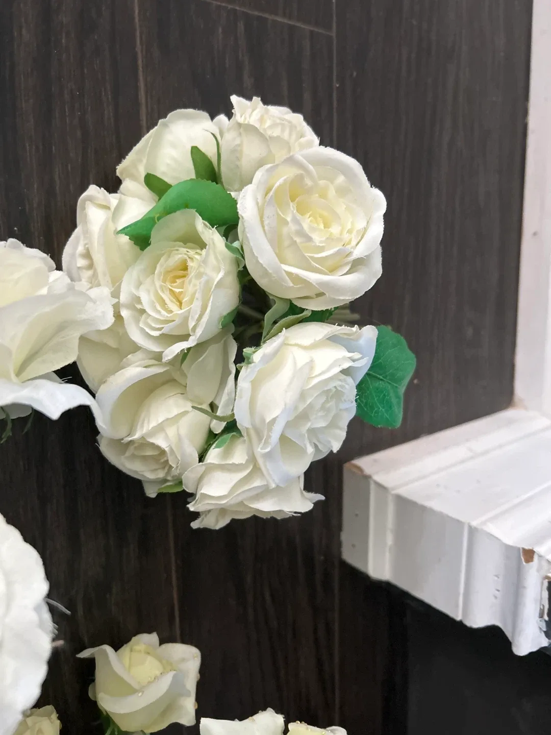 White Artificial 25 Rose Flower Bouquet image indicator(5)