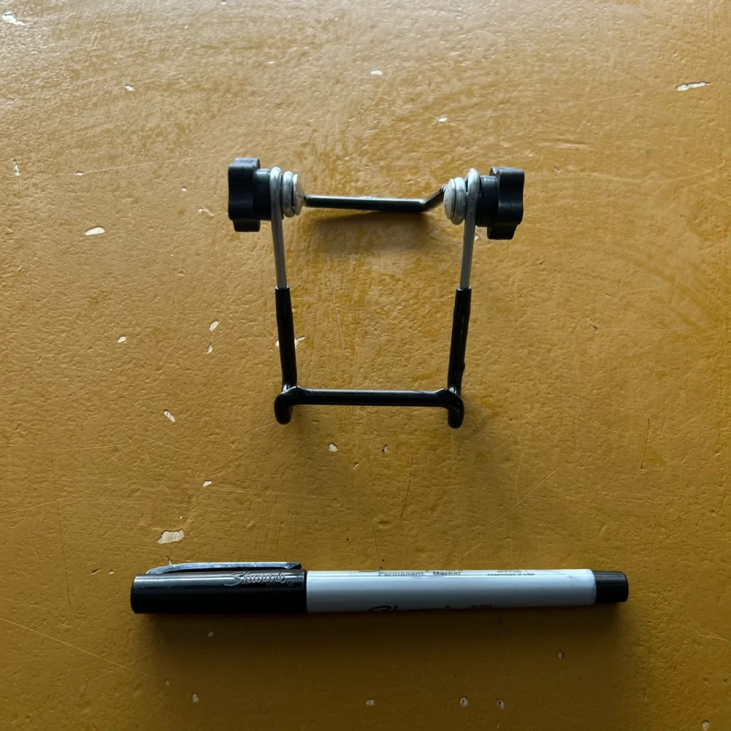 Adjustable Cell Phone Stand image indicator(2)