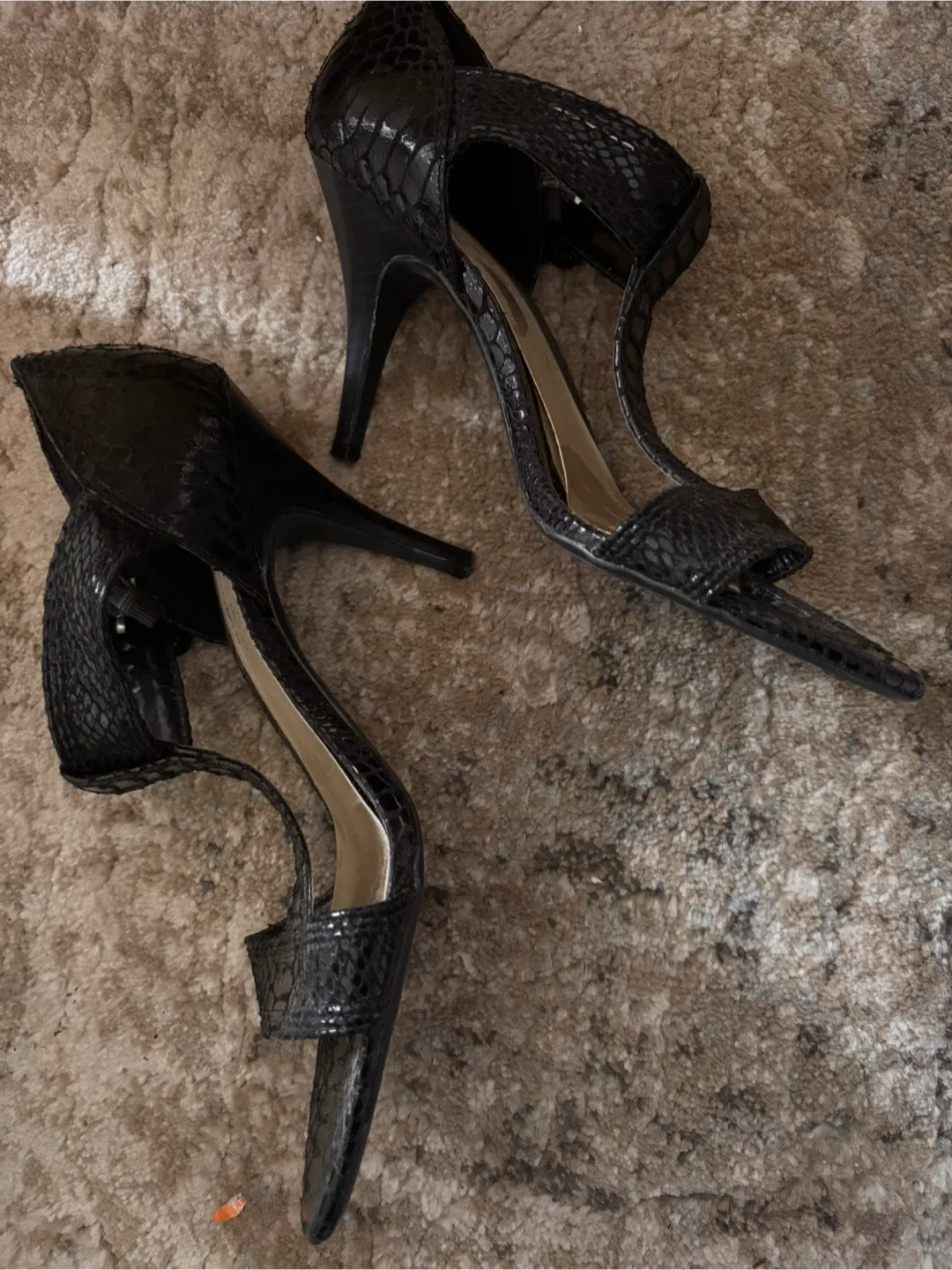 Ann Marino Black Heels - Size 9M image indicator(2)