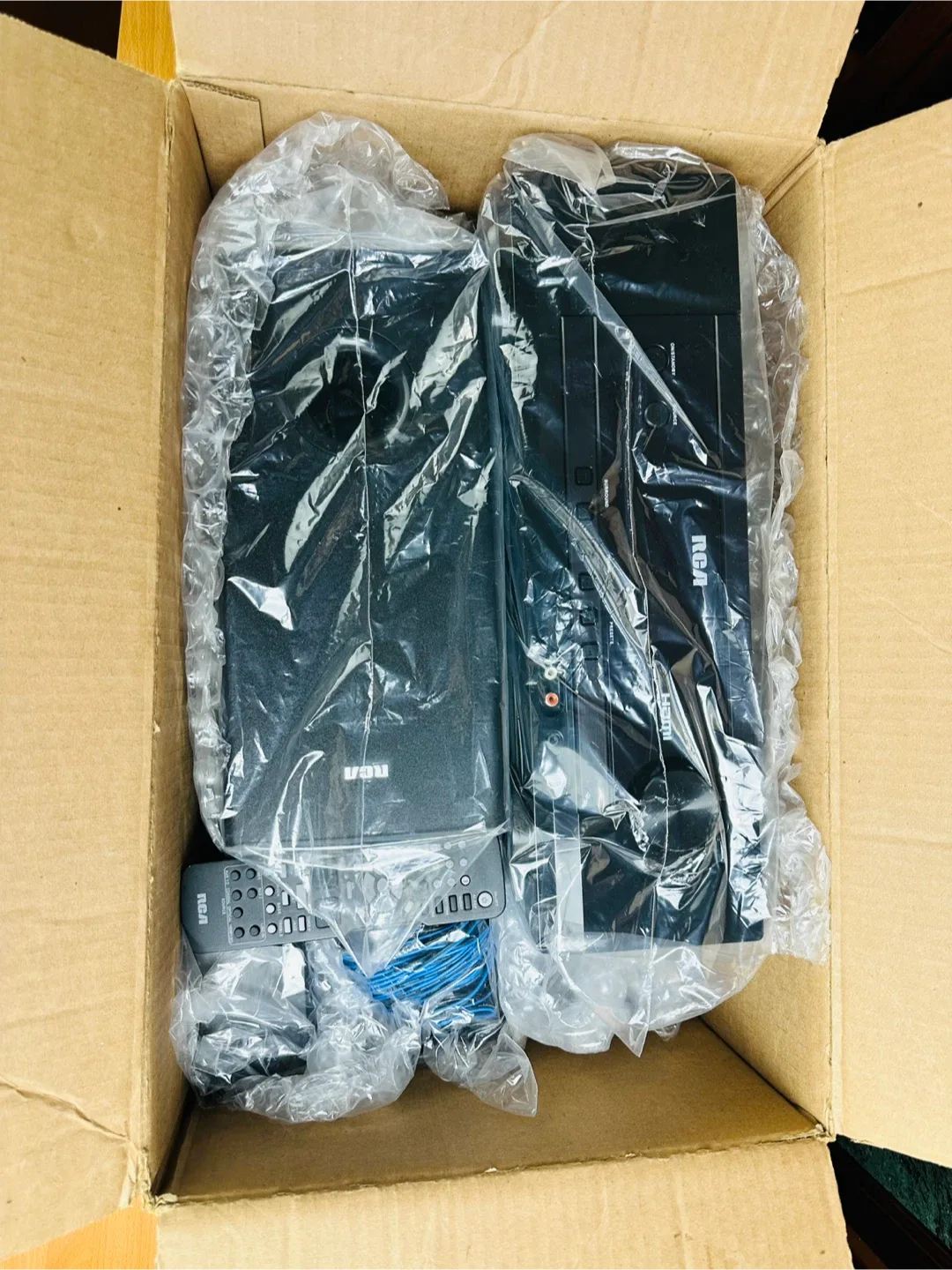 RCA 1000 W  Home Theatre System - Brand New in Box image indicator(8)