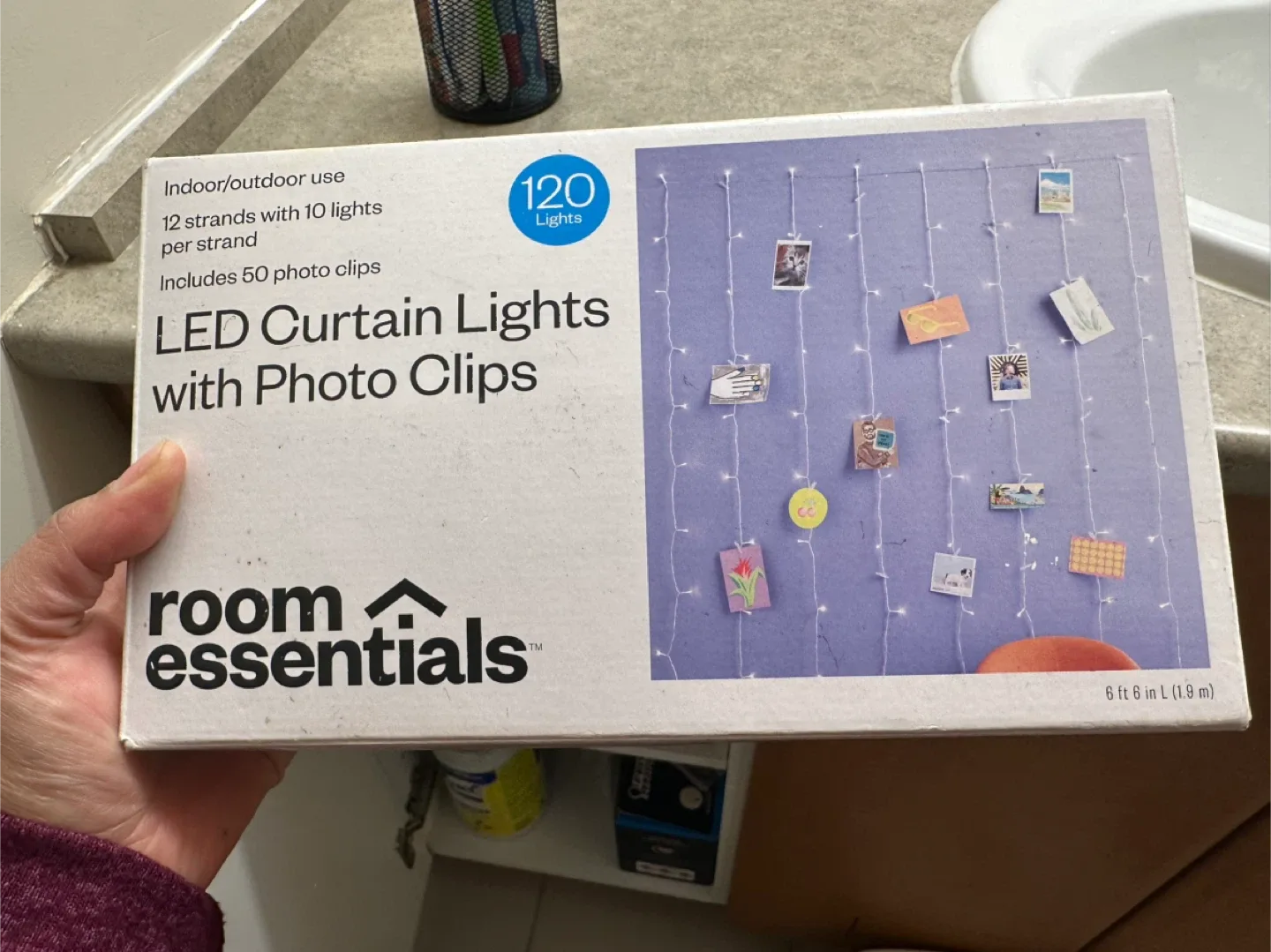 Room Essentials LED Curtain Lights with Photo Clips image indicator(2)