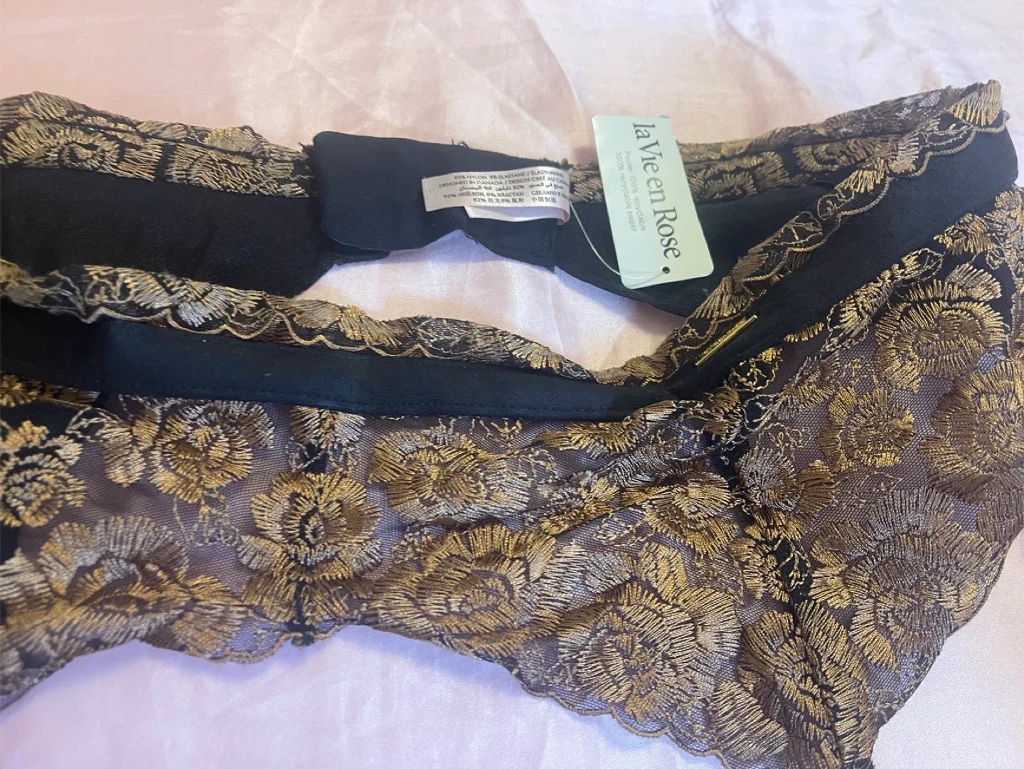 La Vie en Rose Garter Belt - Black & Gold