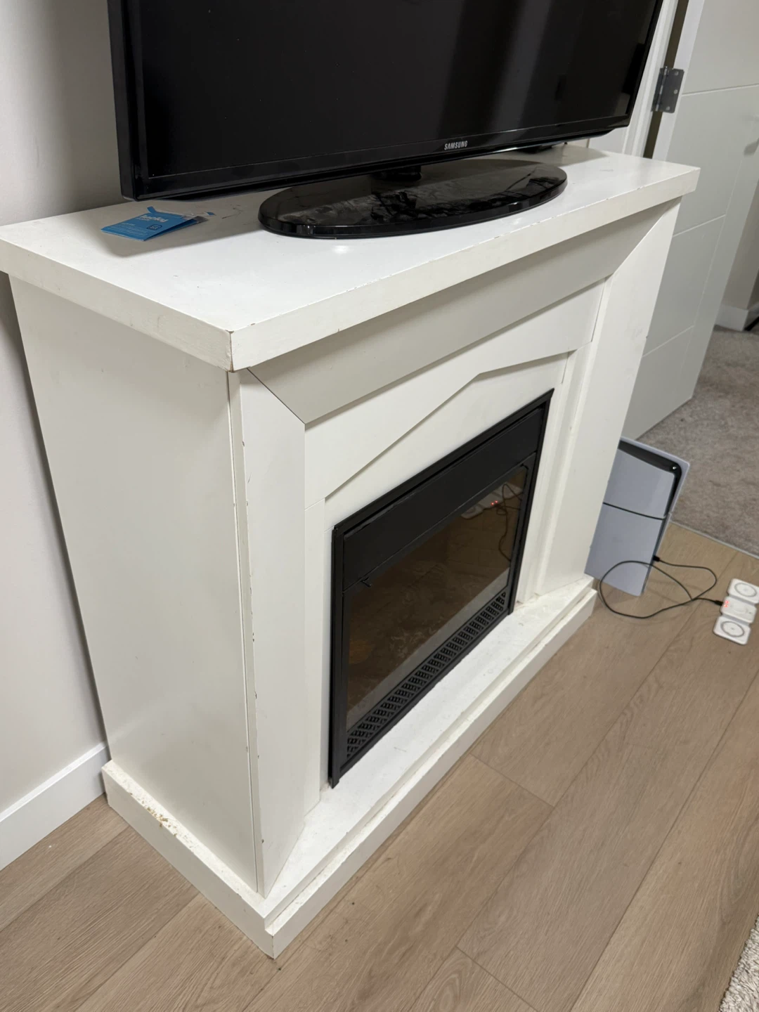White Fireplace - photo 2