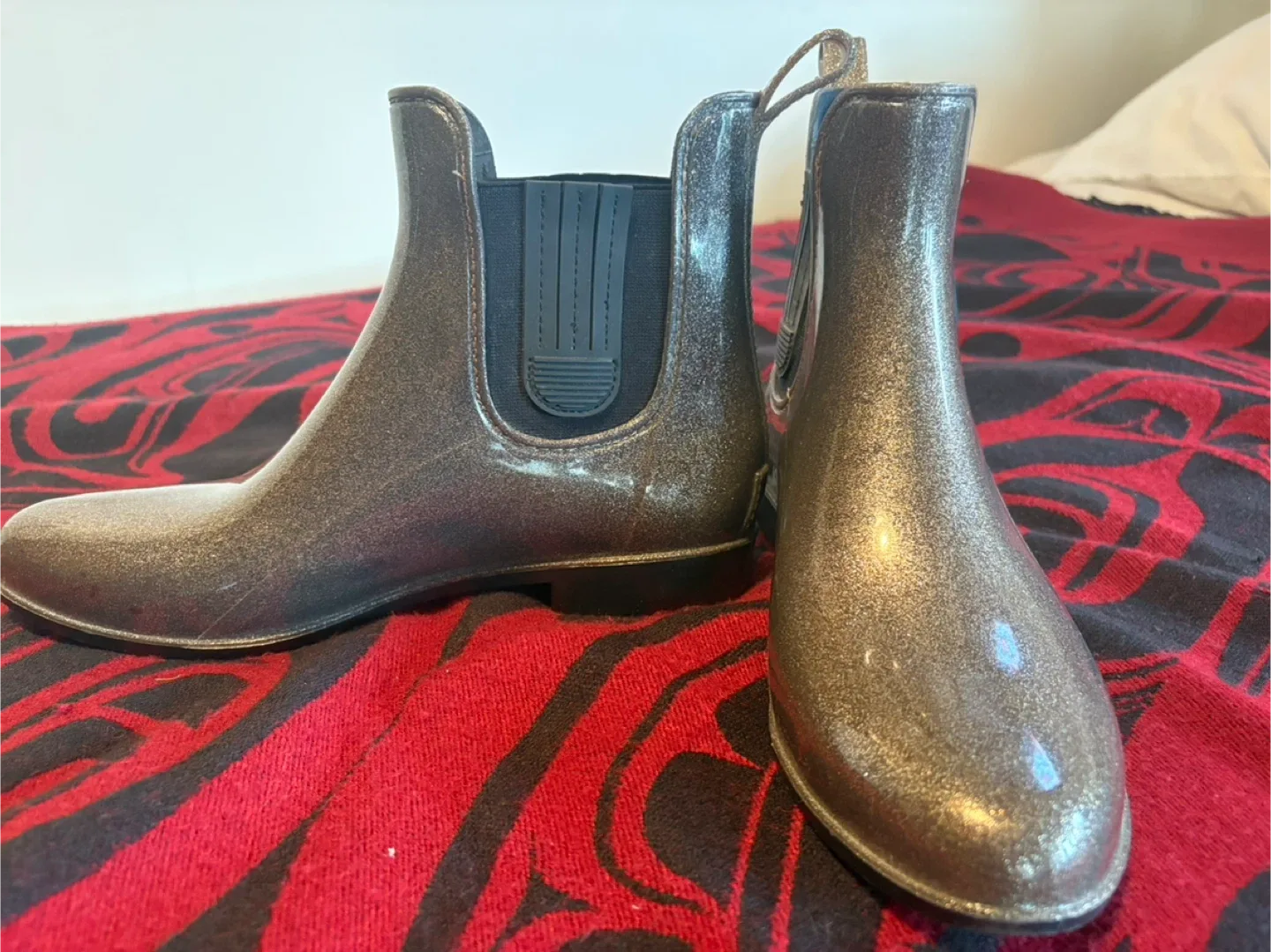 London Fog Chelsea Rain Boots - Size 10 image indicator(3)