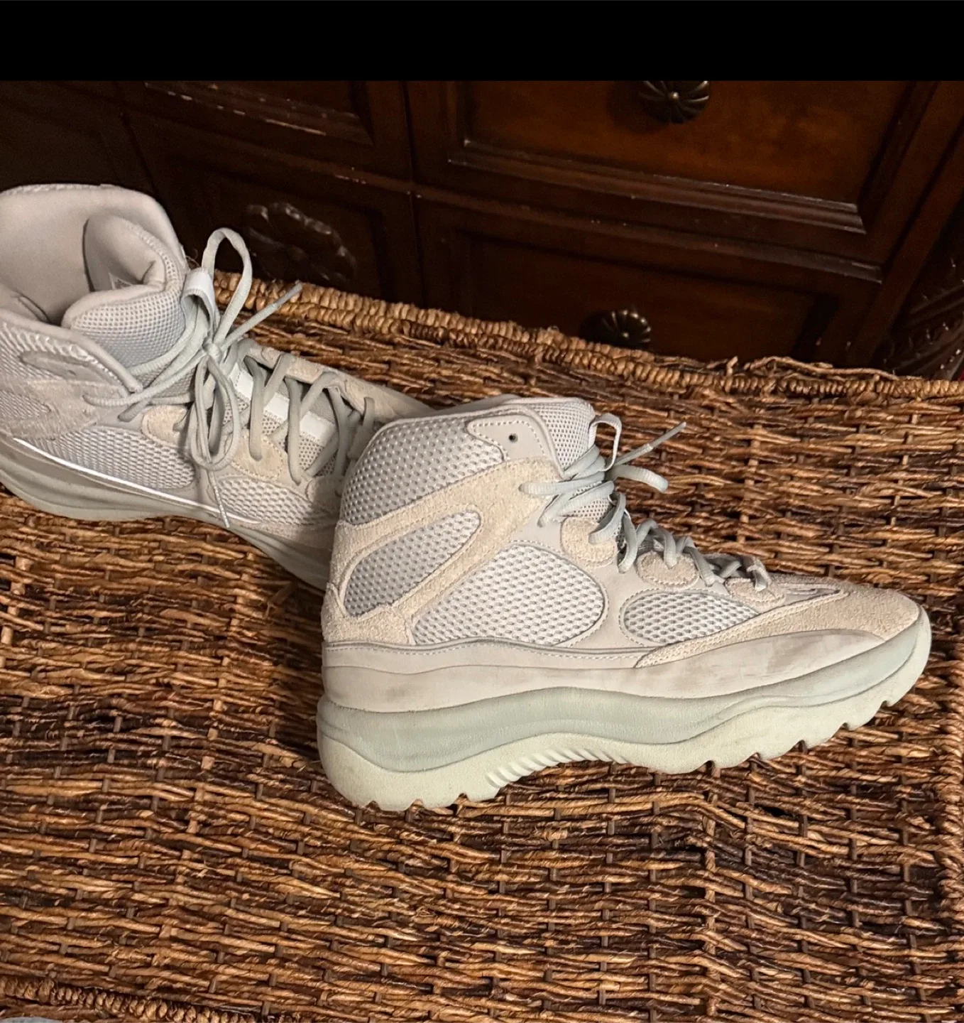 Adidas Yeezy Desert Boot Salt image indicator(2)