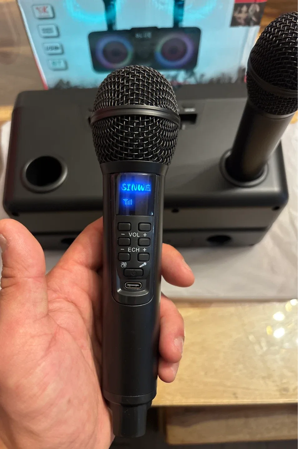 SINWE SK1 Karaoke Speaker with Microphones - Black image indicator(7)