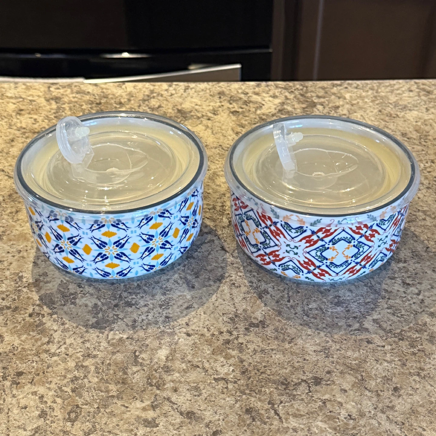 2 patterned ceramic food containers - photo 2