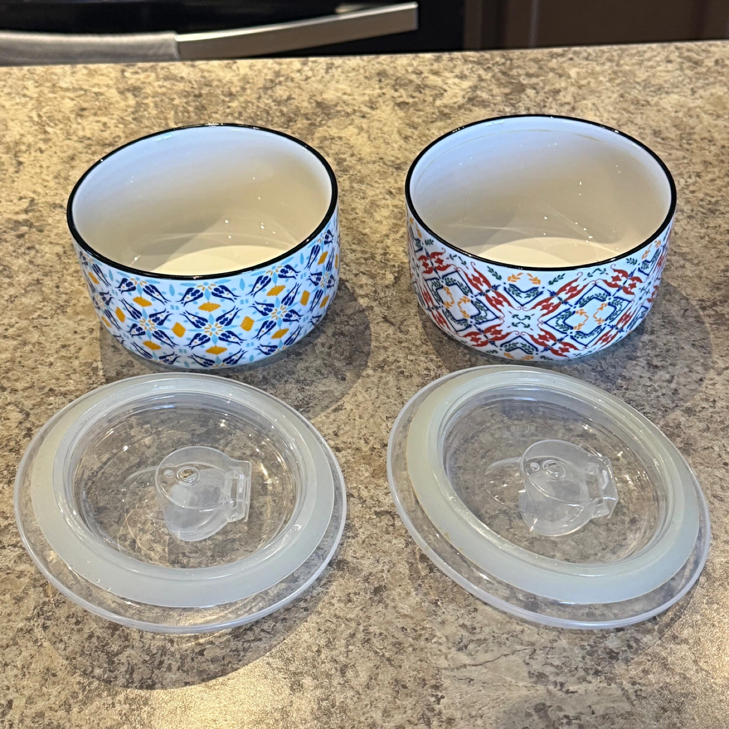 2 patterned ceramic food containers - photo 3