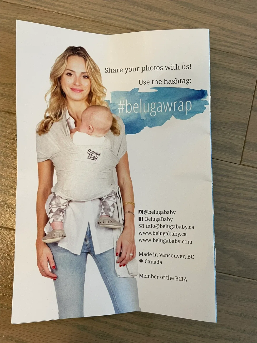 Beluga Baby Wrap - Grey Stripe and blanket image indicator(3)