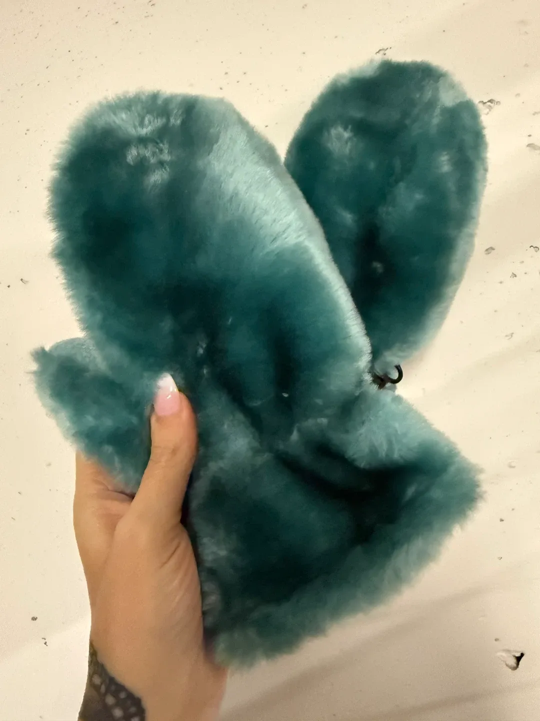 Roots Fuzzy Teal Mittens thumbnail