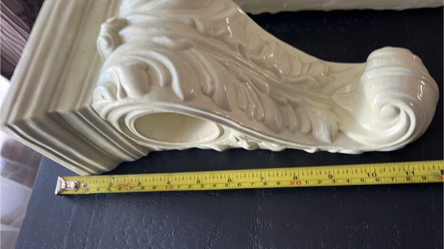Pair of Ornate White Corbels image indicator(4)