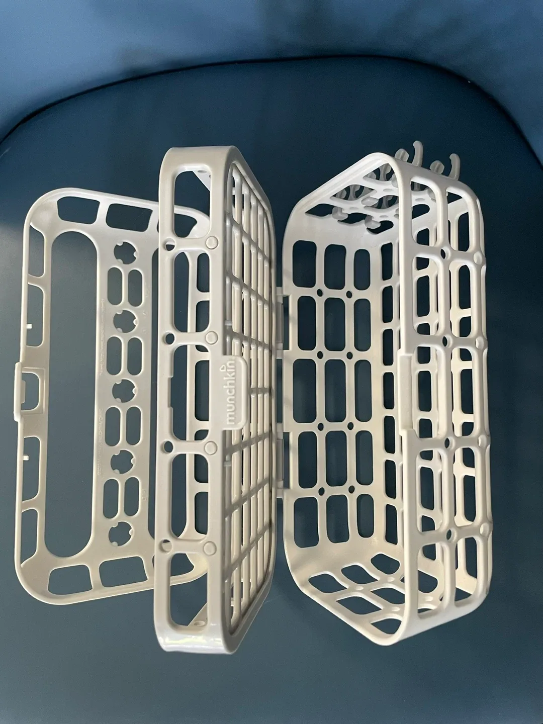 Munchkin LATCH Dishwasher Basket image indicator(2)