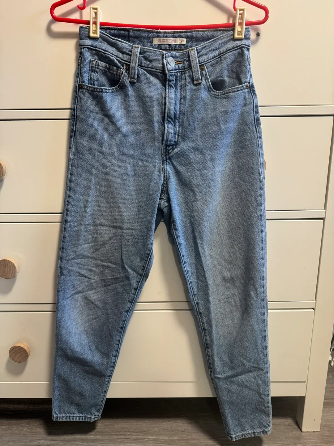 Levi's Mom Jeans Size 25 image indicator(2)