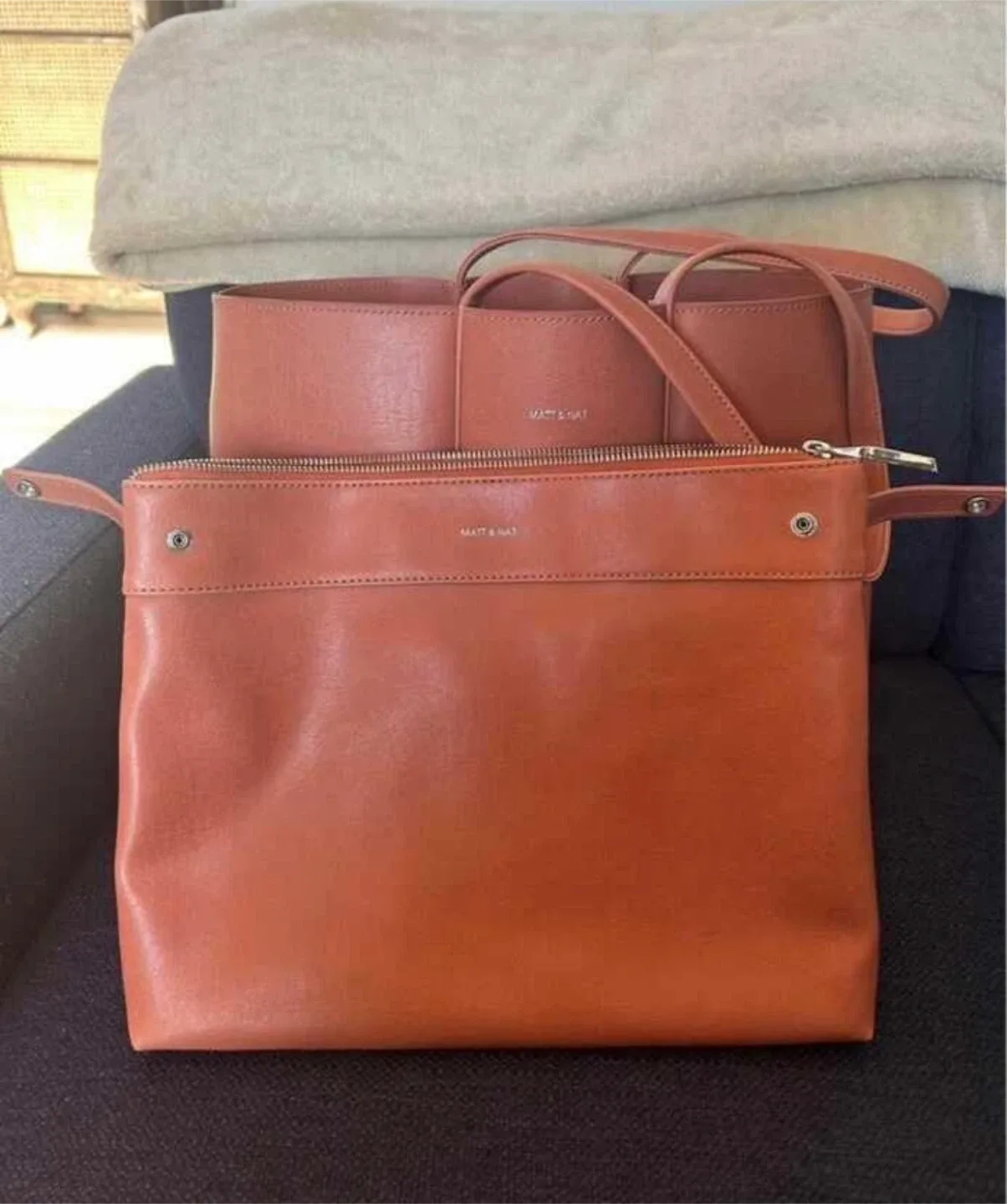 Matt & Nat HYDE Vegan Tote Bag - Passion image indicator(2)