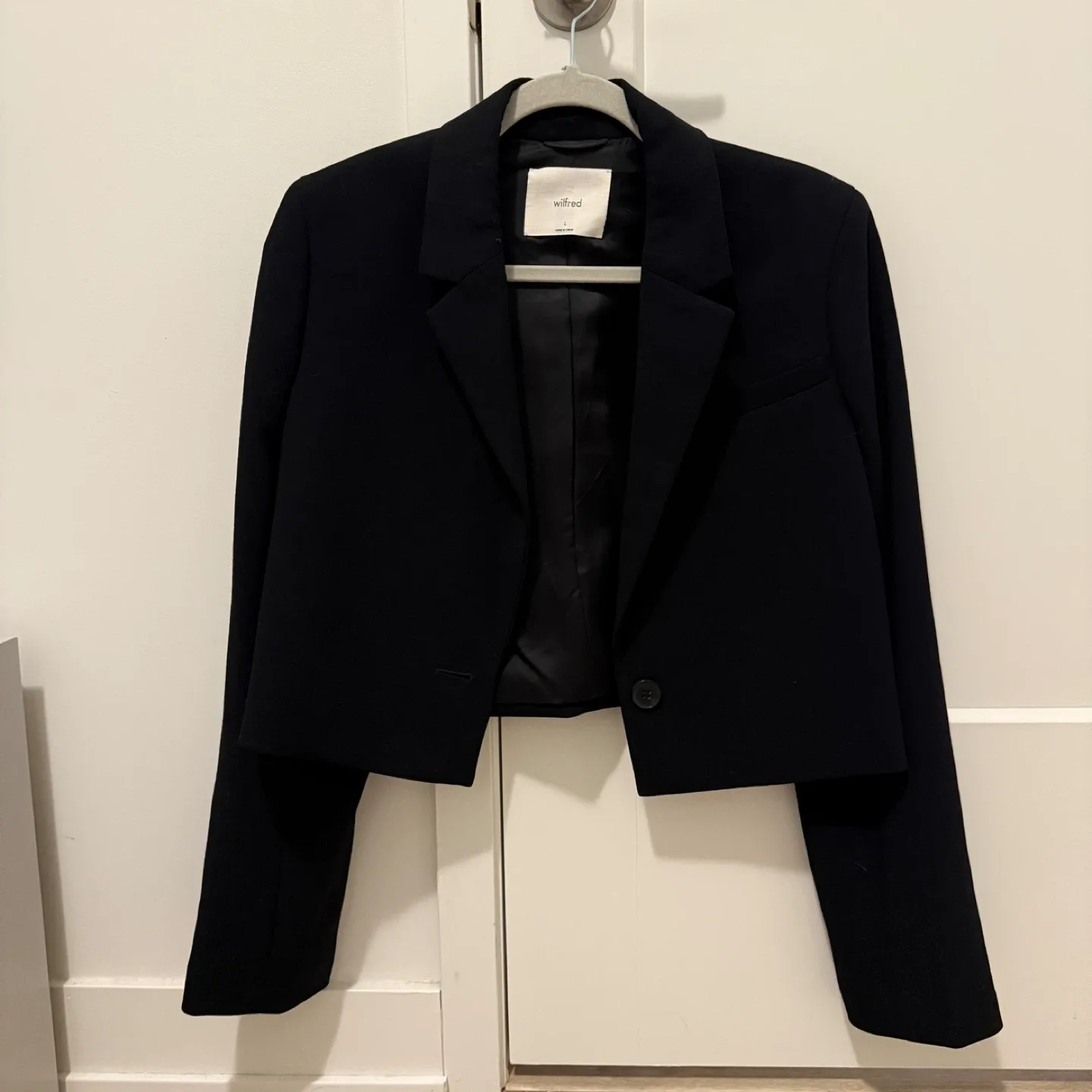 Aritzia Wilfred La Paz cropped blazer L image indicator(4)