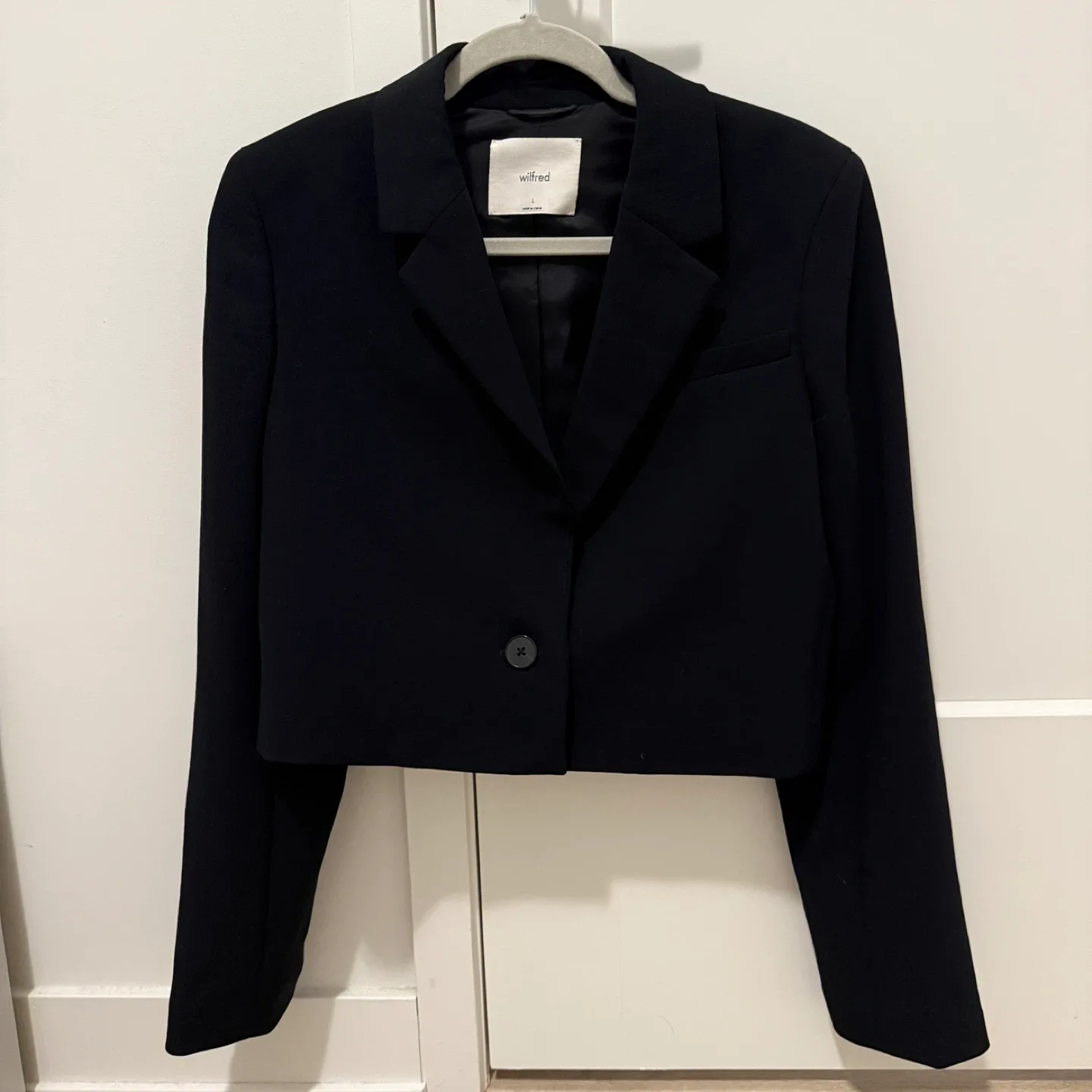 Aritzia Wilfred La Paz cropped blazer L image indicator(5)