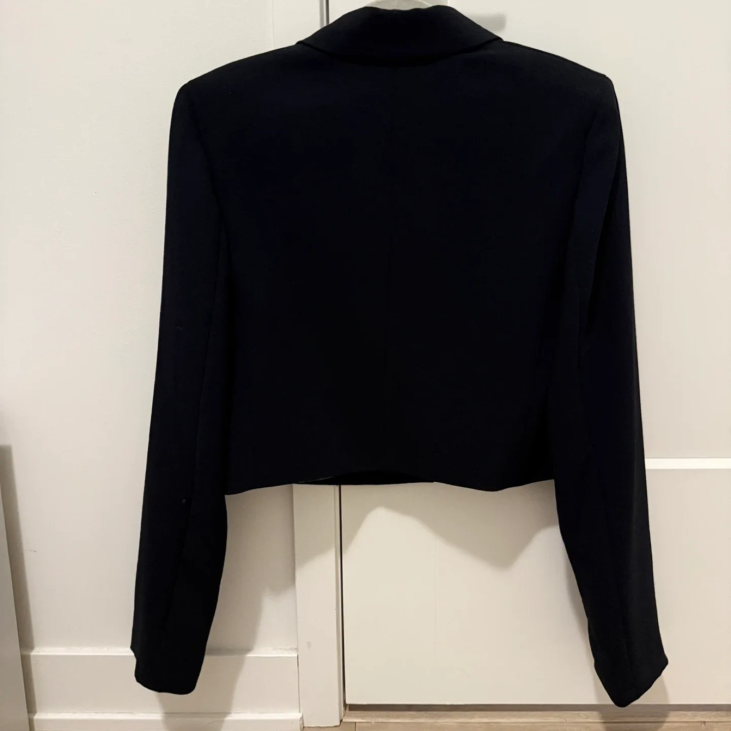 Aritzia Wilfred La Paz cropped blazer L image indicator(6)