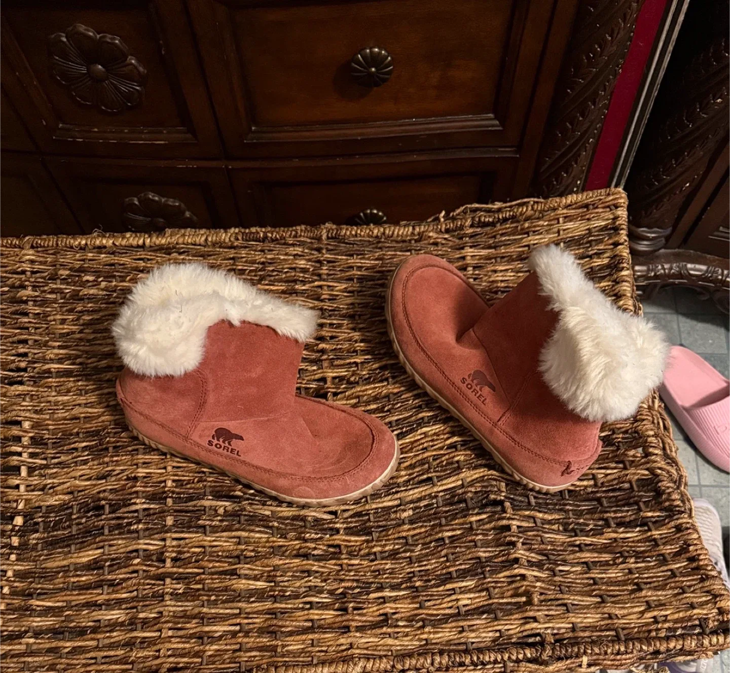 Sorel Women's Slipper Boots image indicator(2)