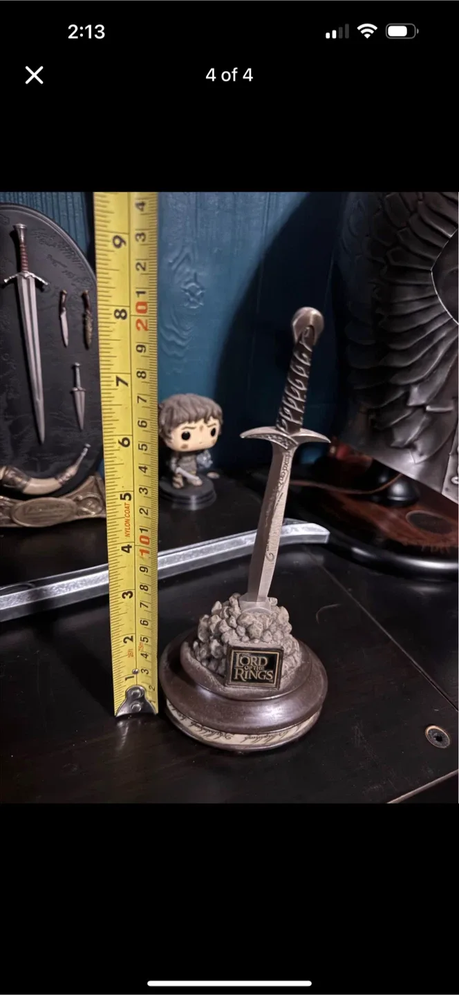 Lord of the Rings Sting Sword Letter Opener image indicator(3)