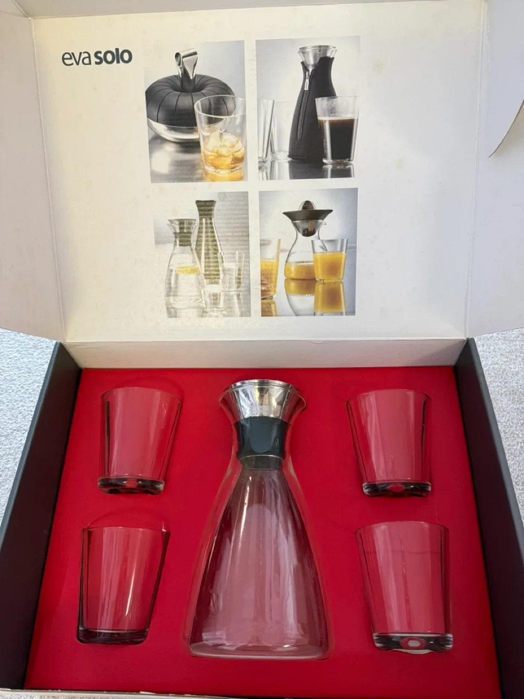 Eva Solo Carafe Set with 4 Glasses - NEW thumbnail