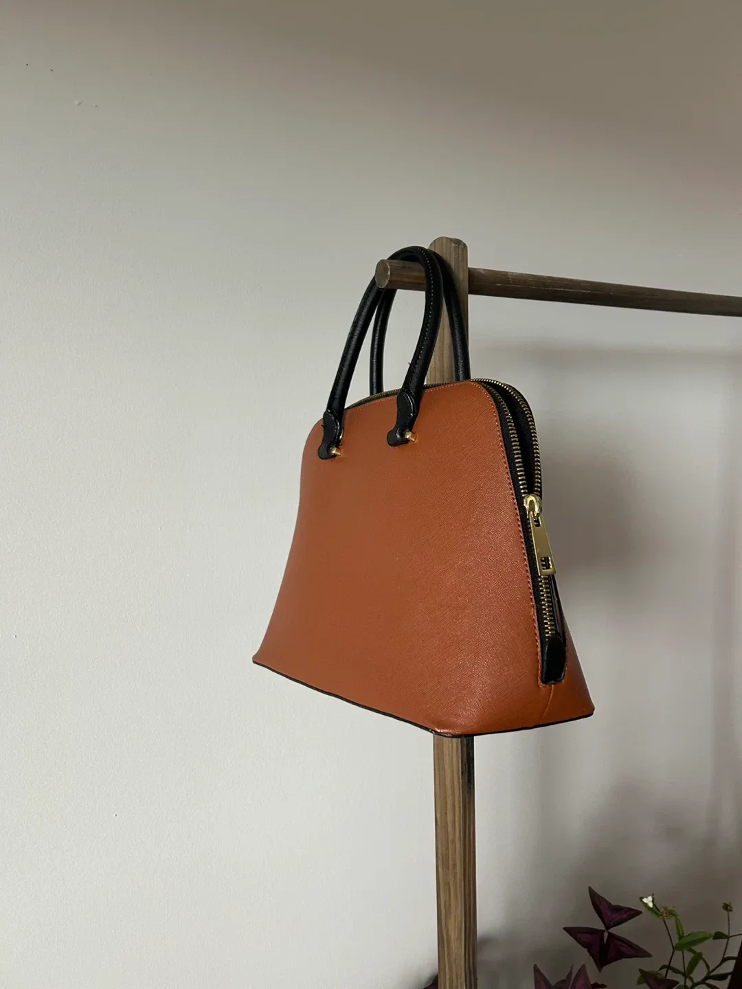 Zara Woman Brown Handbag image indicator(2)