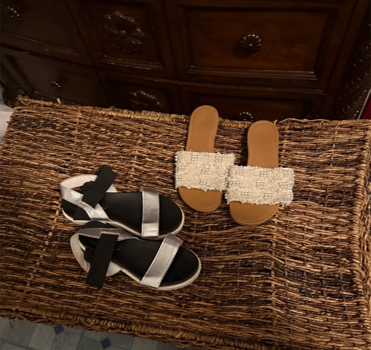 Sandals image indicator(3)