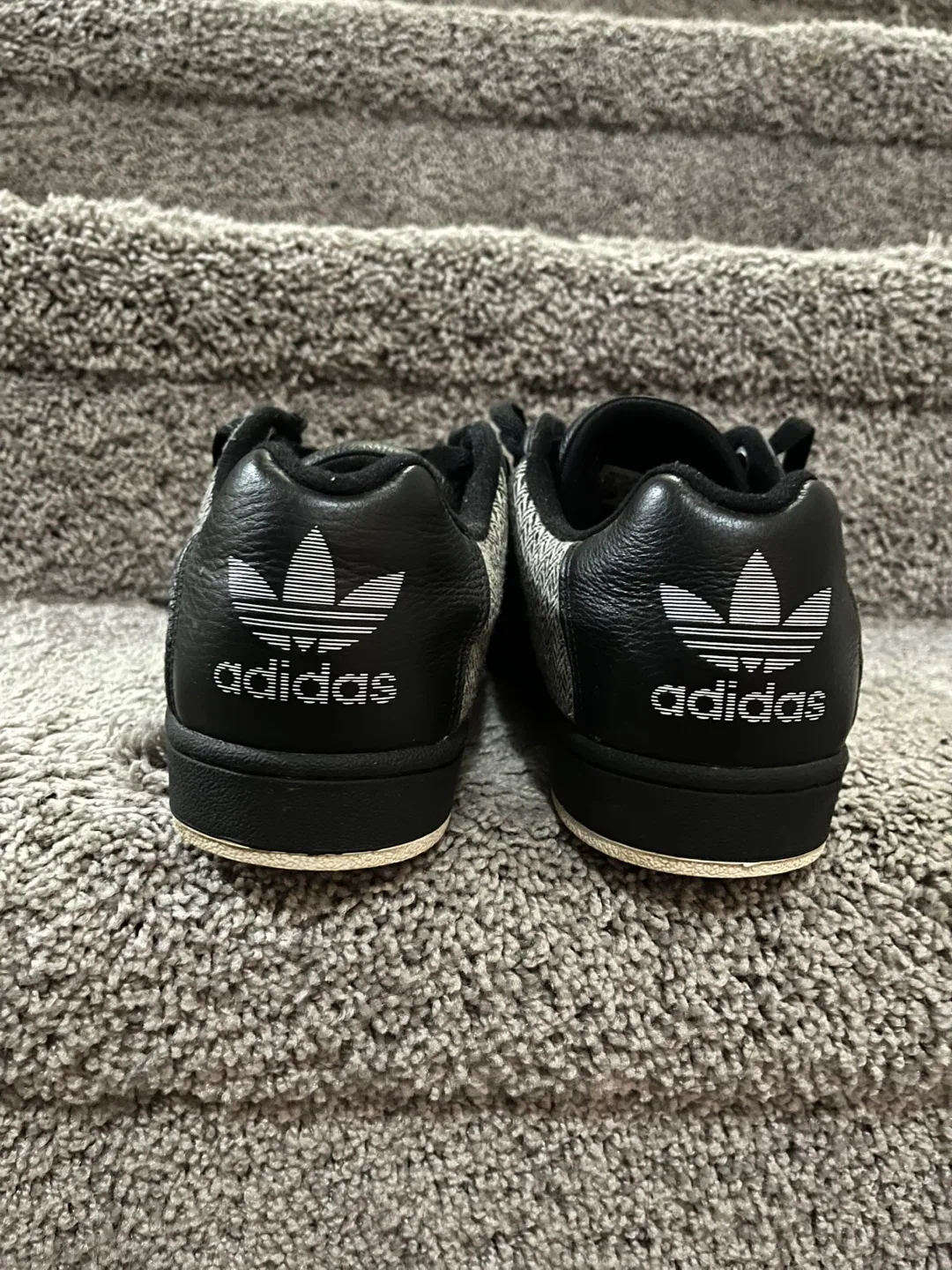 Adidas Superstar Black Sneakers image indicator(5)