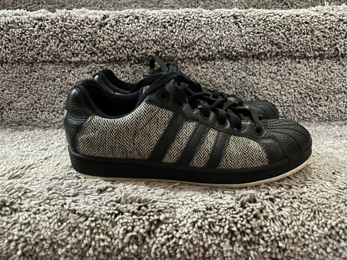 Adidas Superstar Black Sneakers image indicator(9)