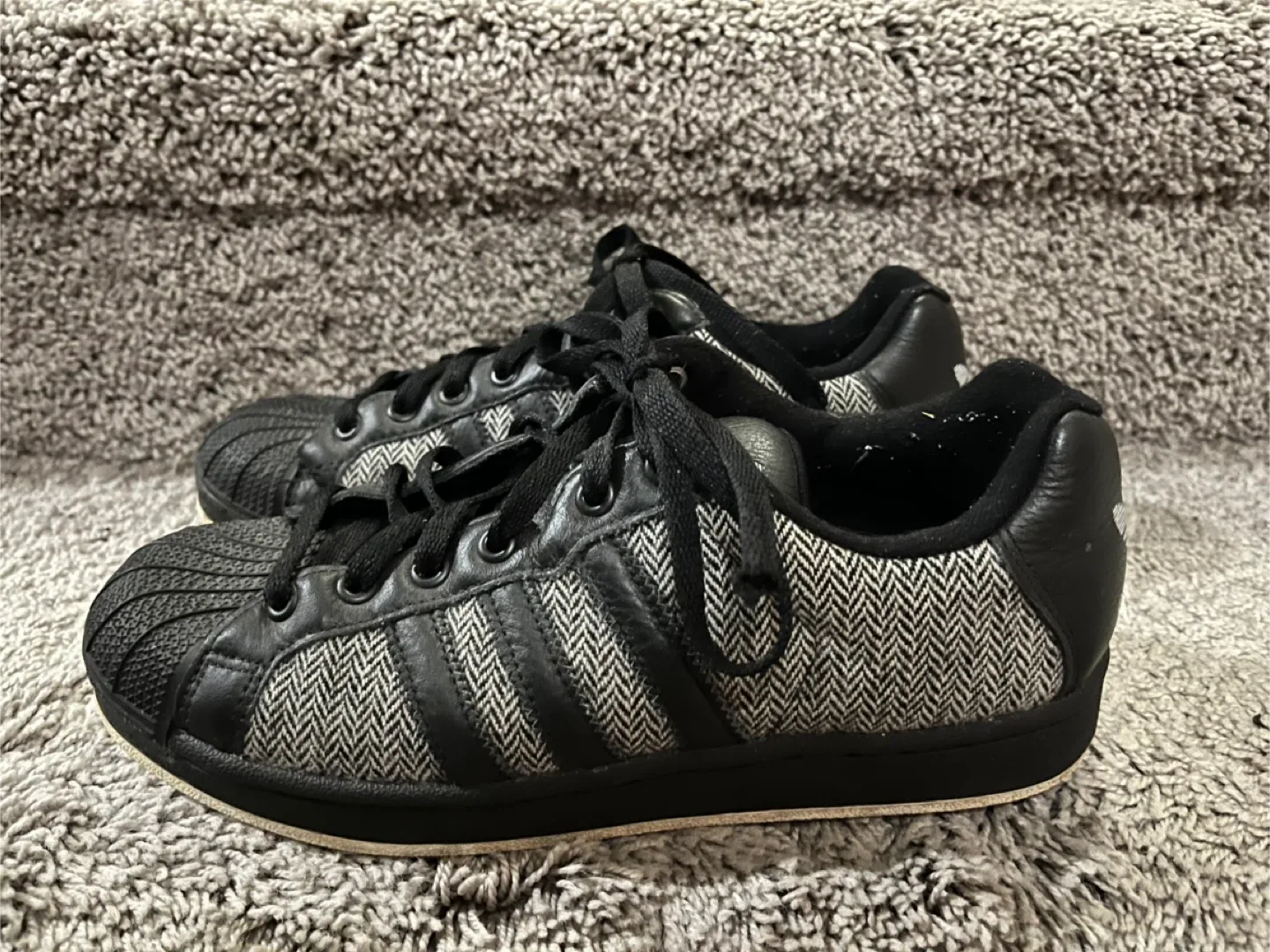 Adidas Superstar Black Sneakers image indicator(10)