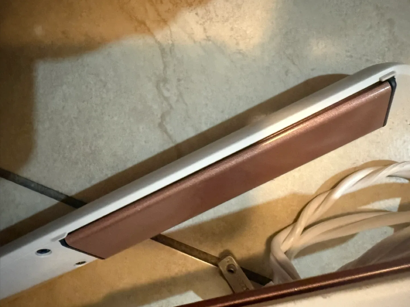 Conair Flat Iron - Hair Straightener. ( Never used ) image indicator(4)