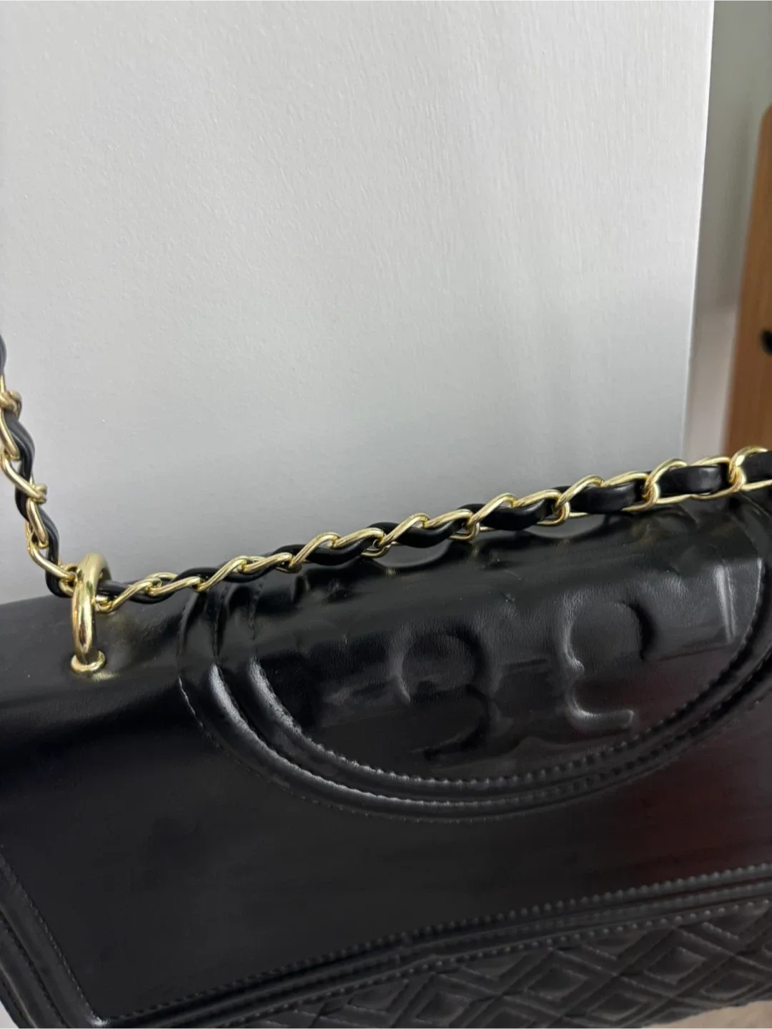 Tory Burch Black Shoulder Bag image indicator(2)