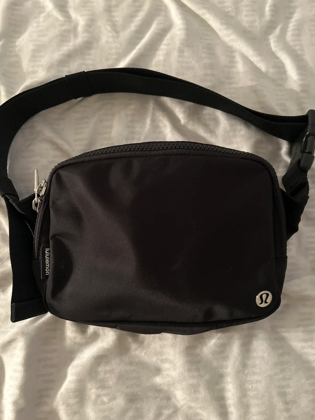 Lululemon Everywhere Belt Bag Black thumbnail