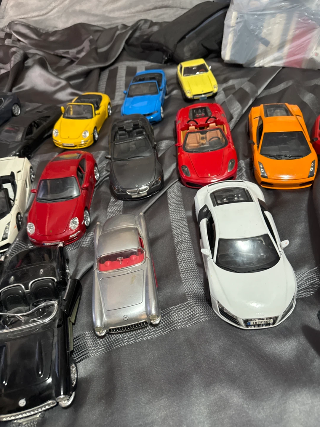 Bag of model cars ( open to offers ) - photo 2