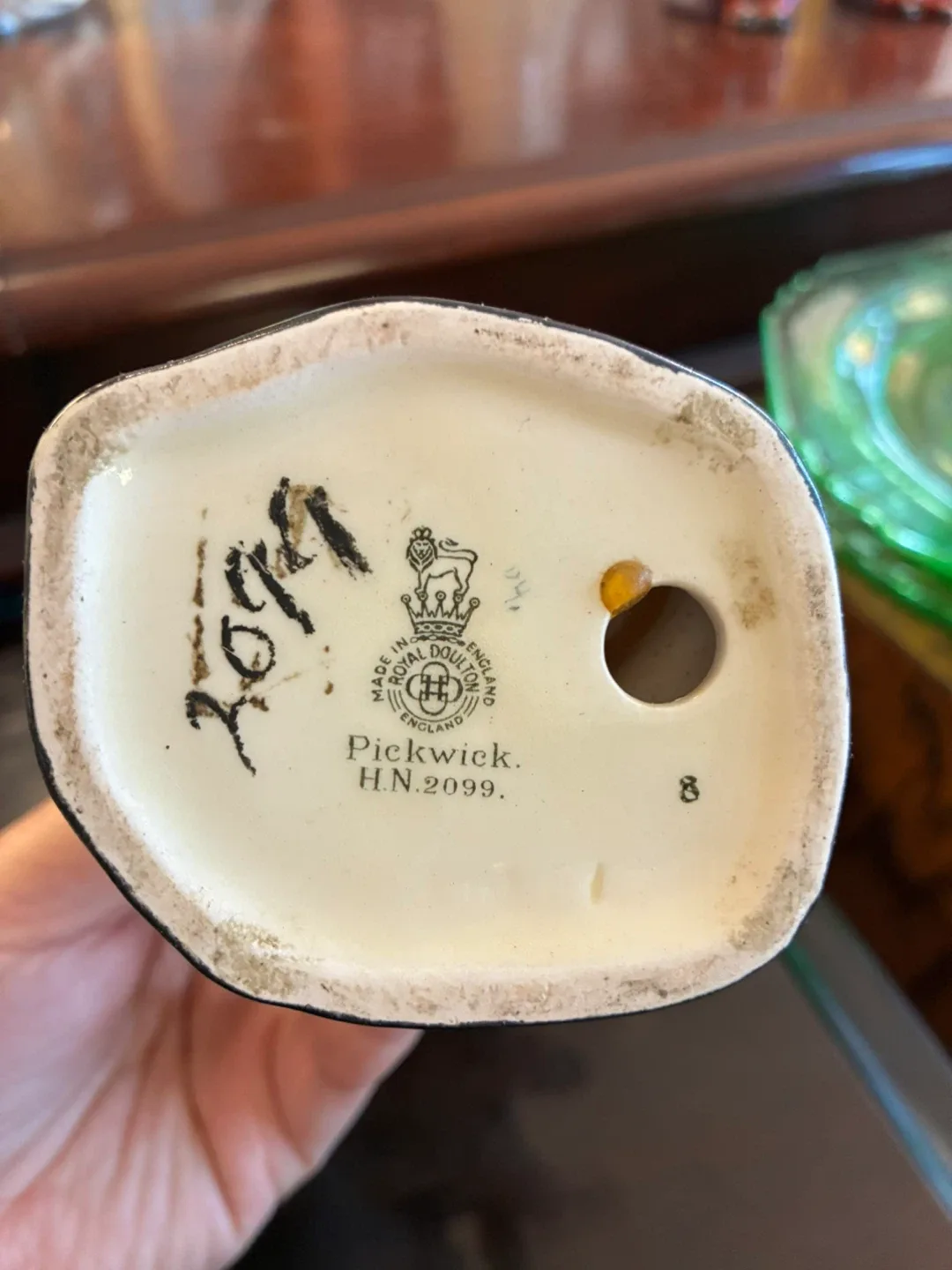 Royal Doulton Pickwick Figurine H.N. 2099 image indicator(4)