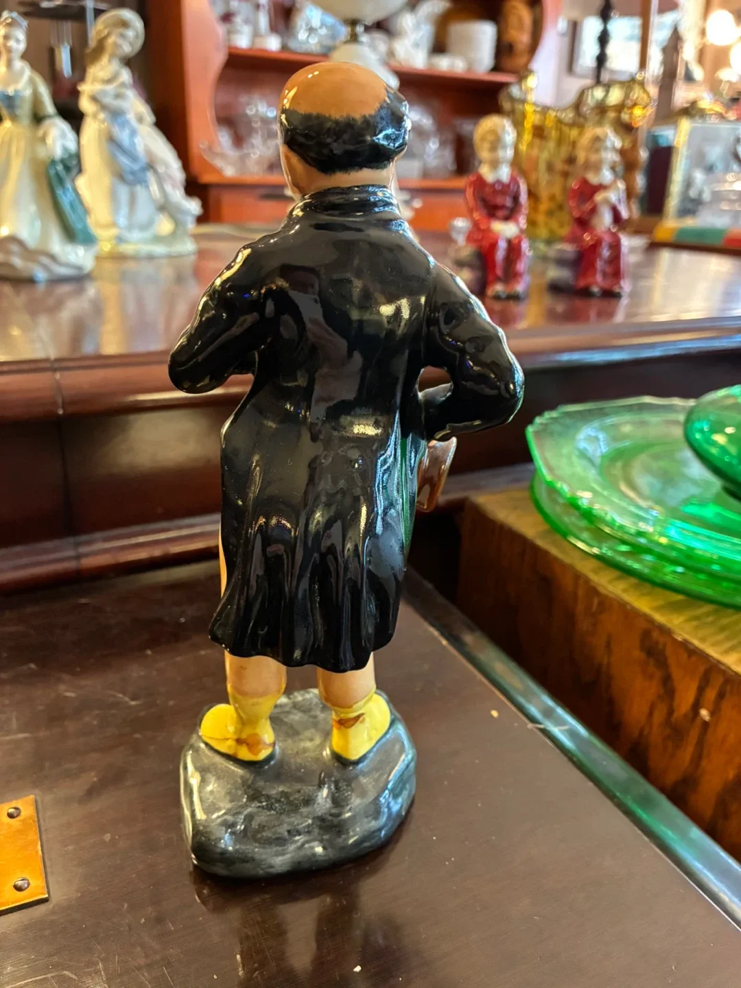 Royal Doulton Pickwick Figurine H.N. 2099 image indicator(3)