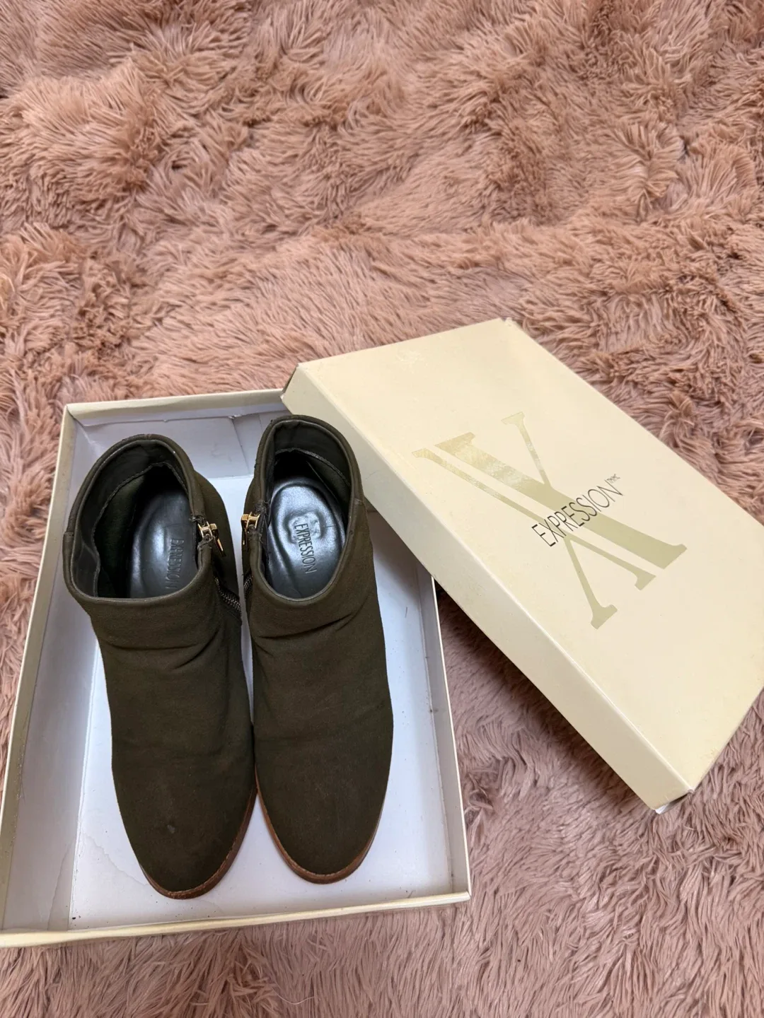 Expression Zinnia Olive Ankle Boots - Size 7 image indicator(2)