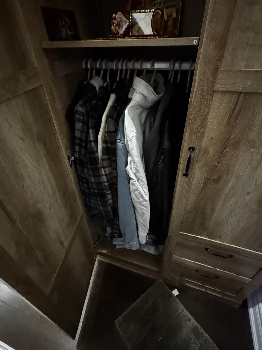 Wood Look Wardrobe - photo 3