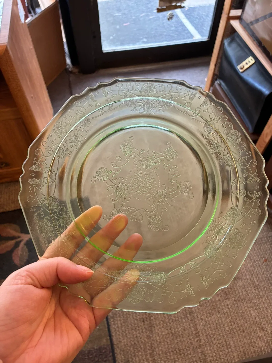 Vintage Uranium Glass Plate image indicator(2)
