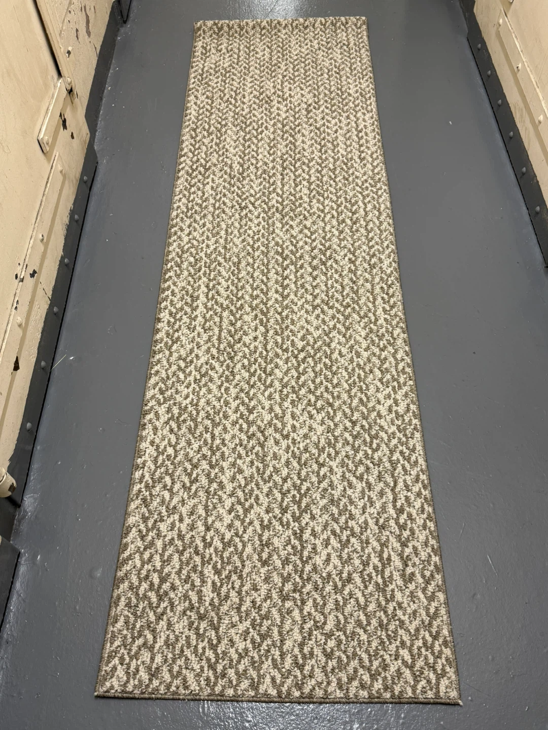Weave Herringbone Patterned Runner