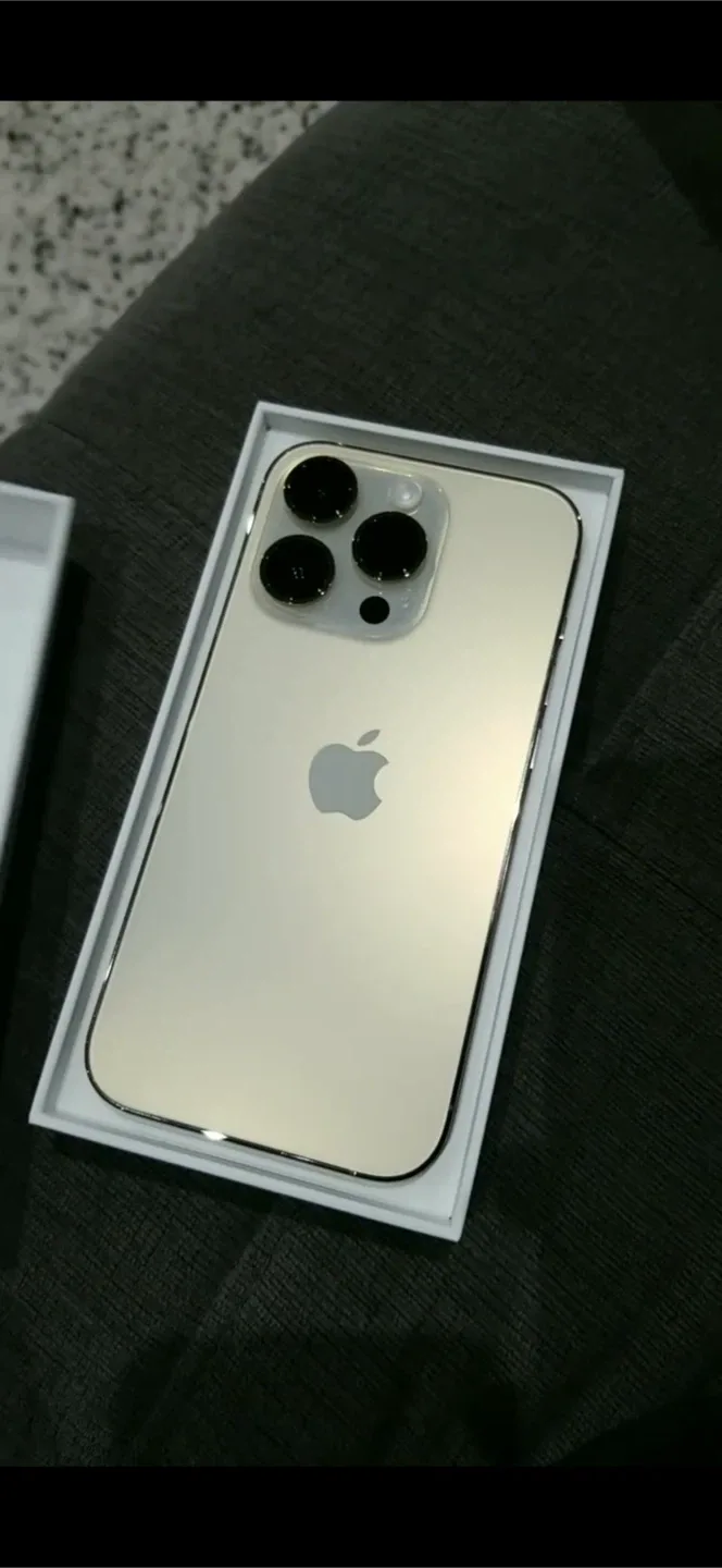 New Apple iPhone 14 Pro 128GB with Tons of brand new accessories image indicator(7)