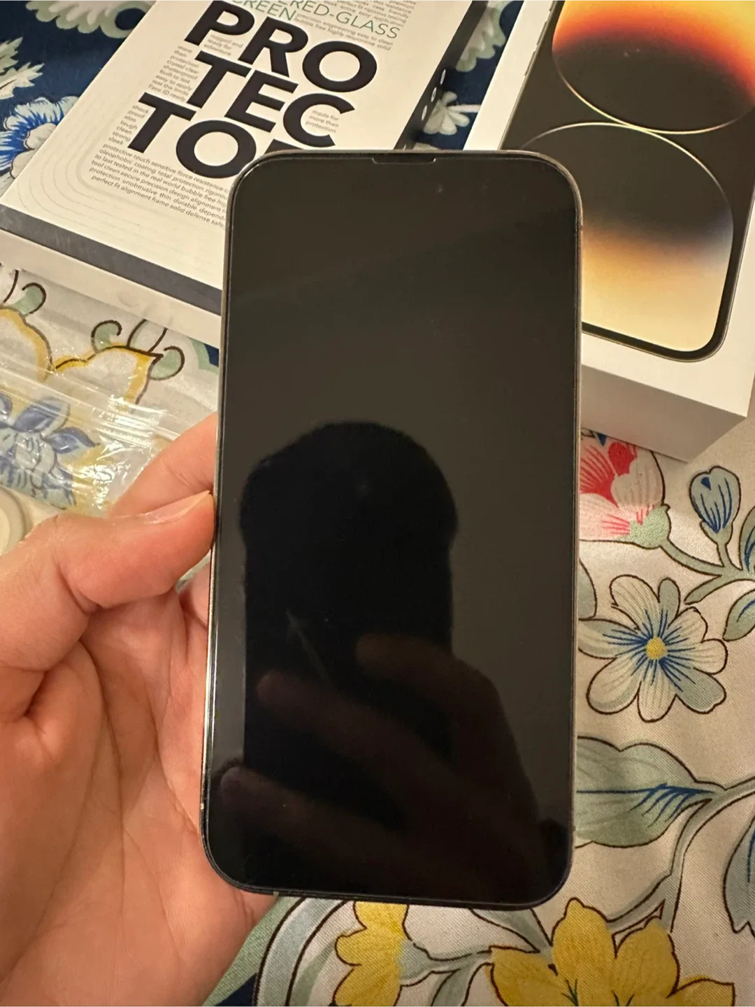 New Apple iPhone 14 Pro 128GB with Tons of brand new accessories image indicator(10)