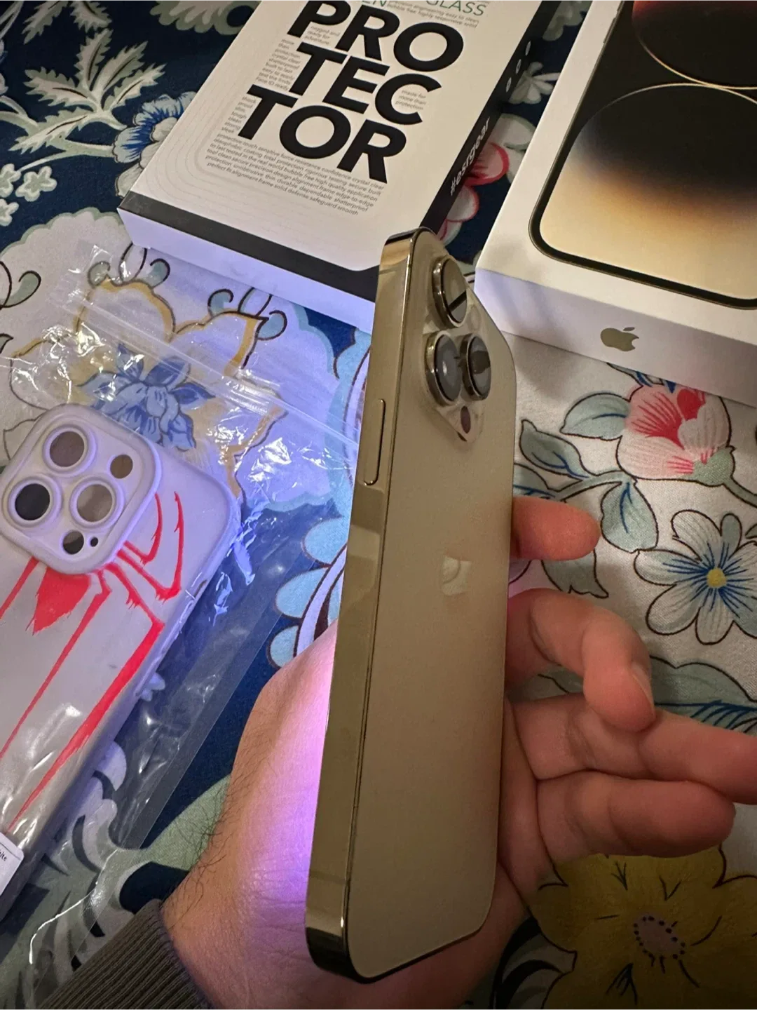 New Apple iPhone 14 Pro 128GB with Tons of brand new accessories image indicator(9)