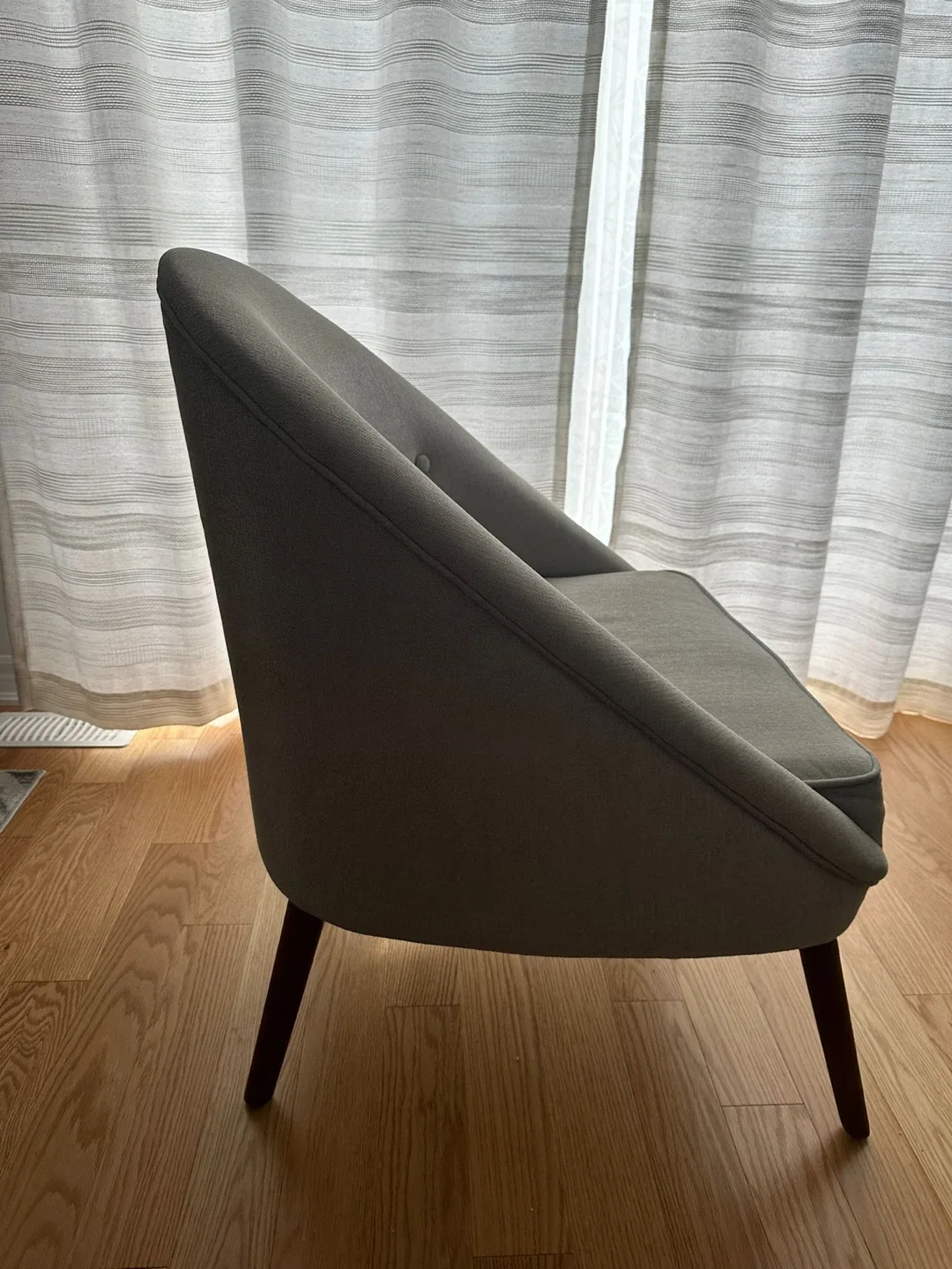 Accent chairs image indicator(2)