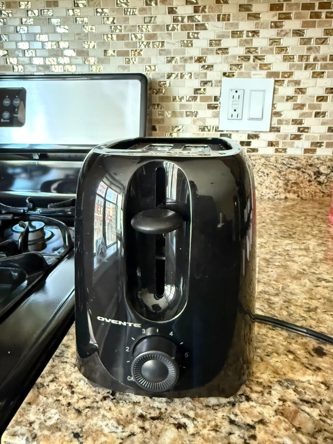 Ovente 2-Slice Toaster - Black