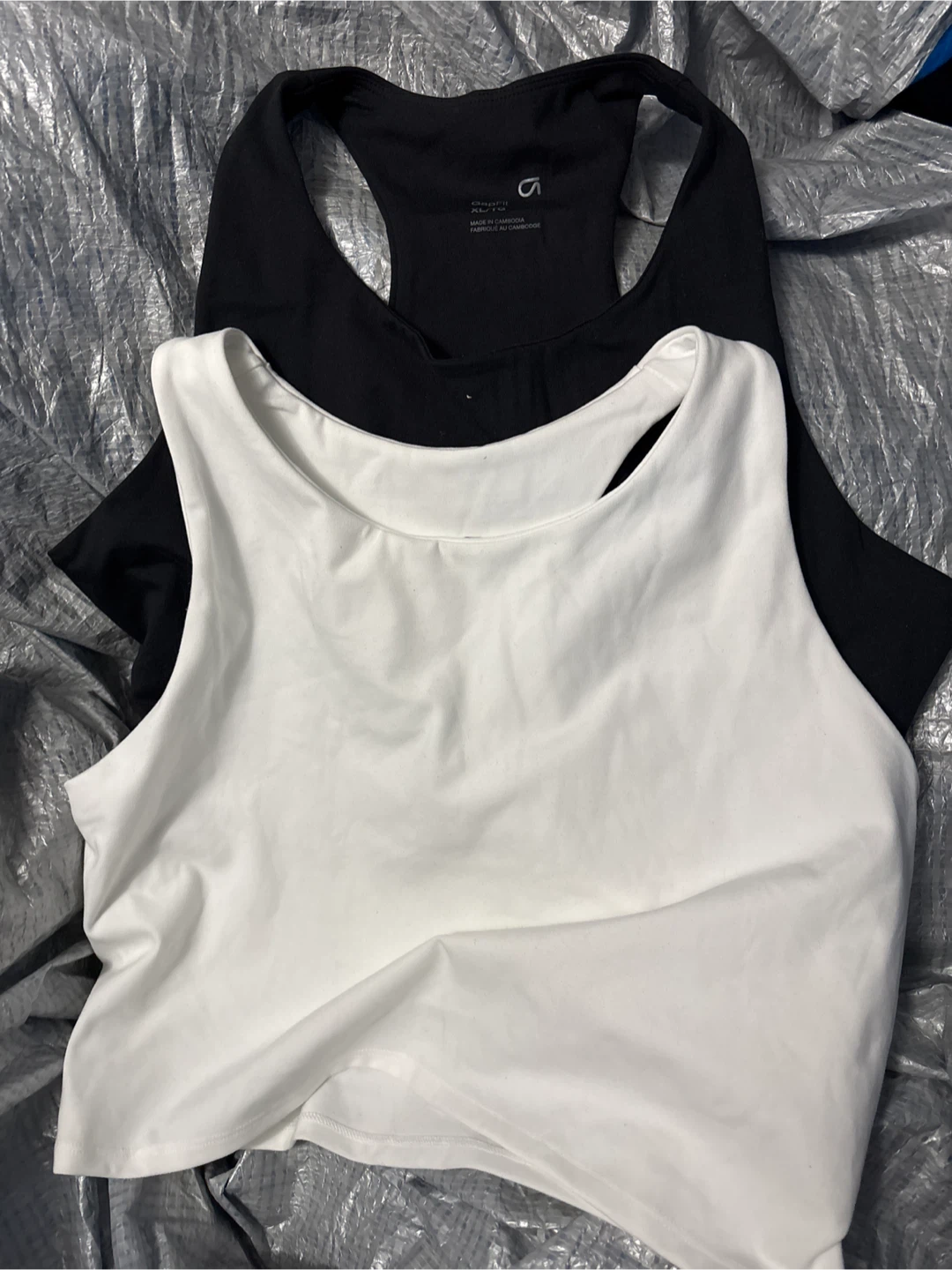 NWOT 2pc GapFit XL Tank Tops - Black & White