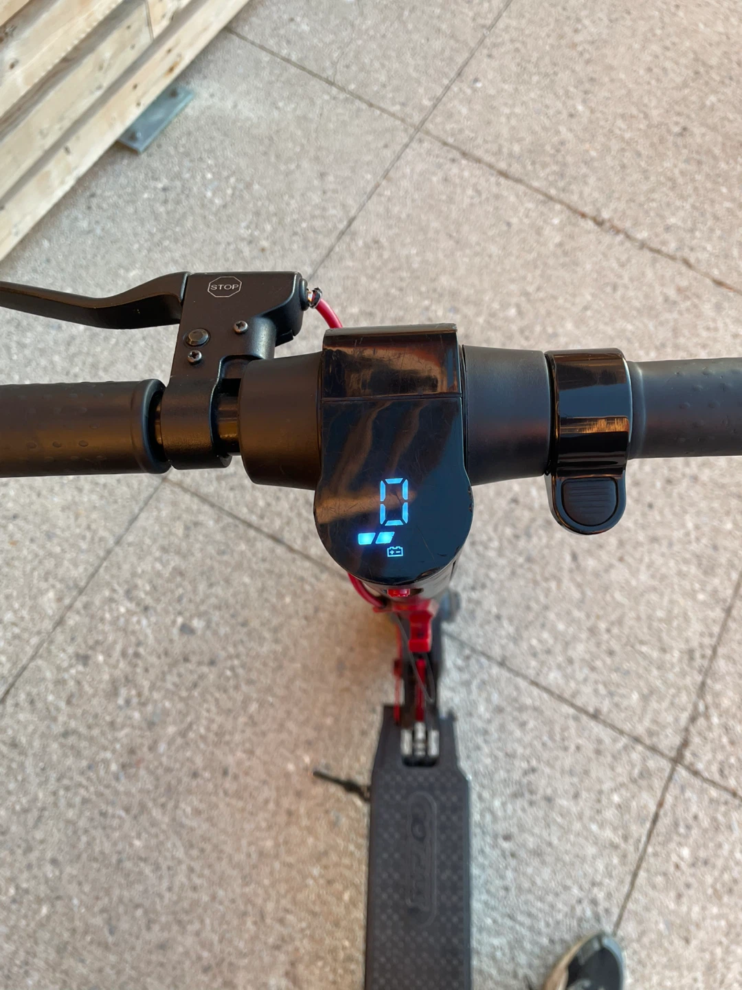 Gotrax Gxl V2 electric scooter - photo 2