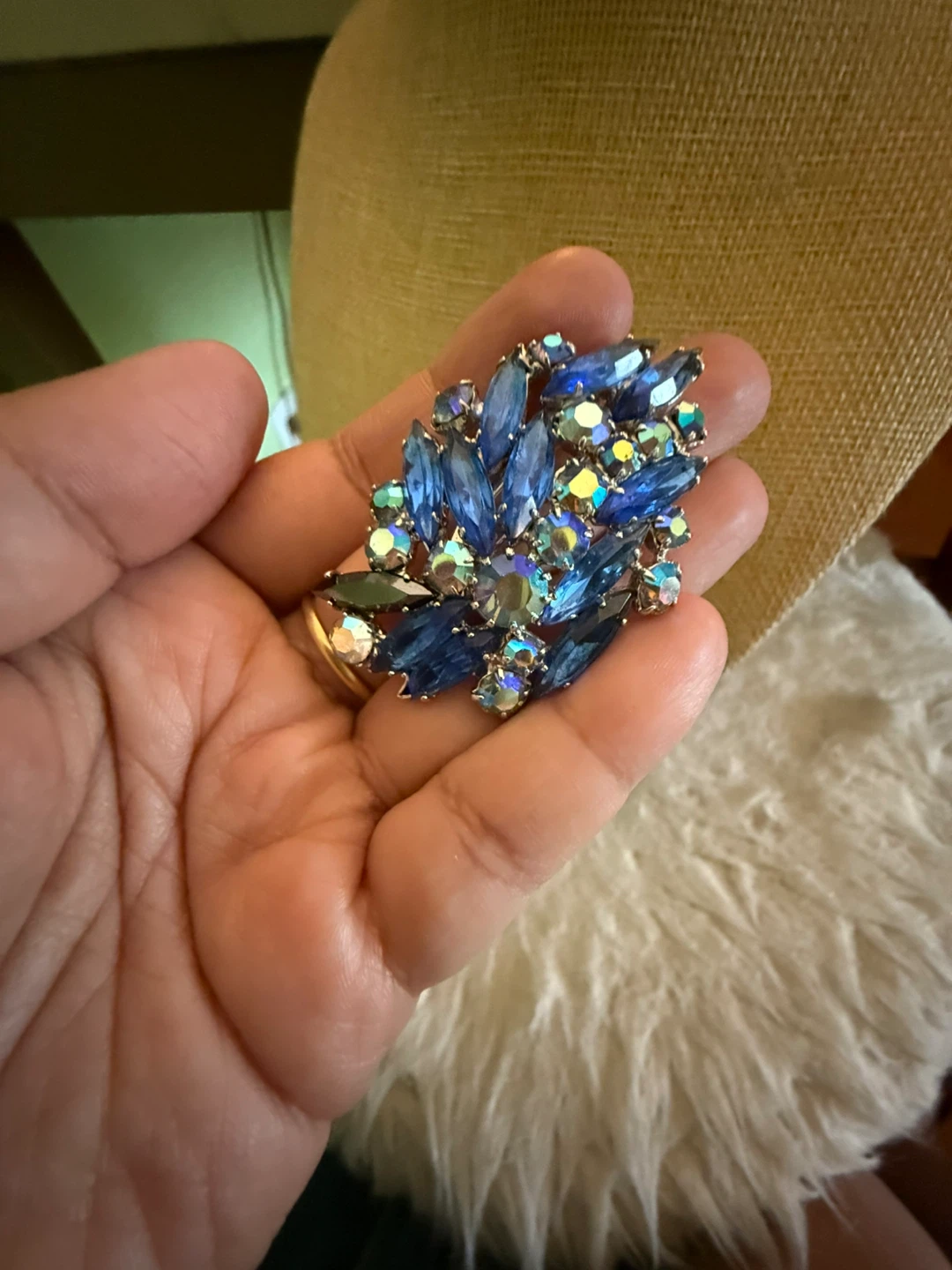 Vintage Aurora Borealis Blue Crystals Brooch - photo 2