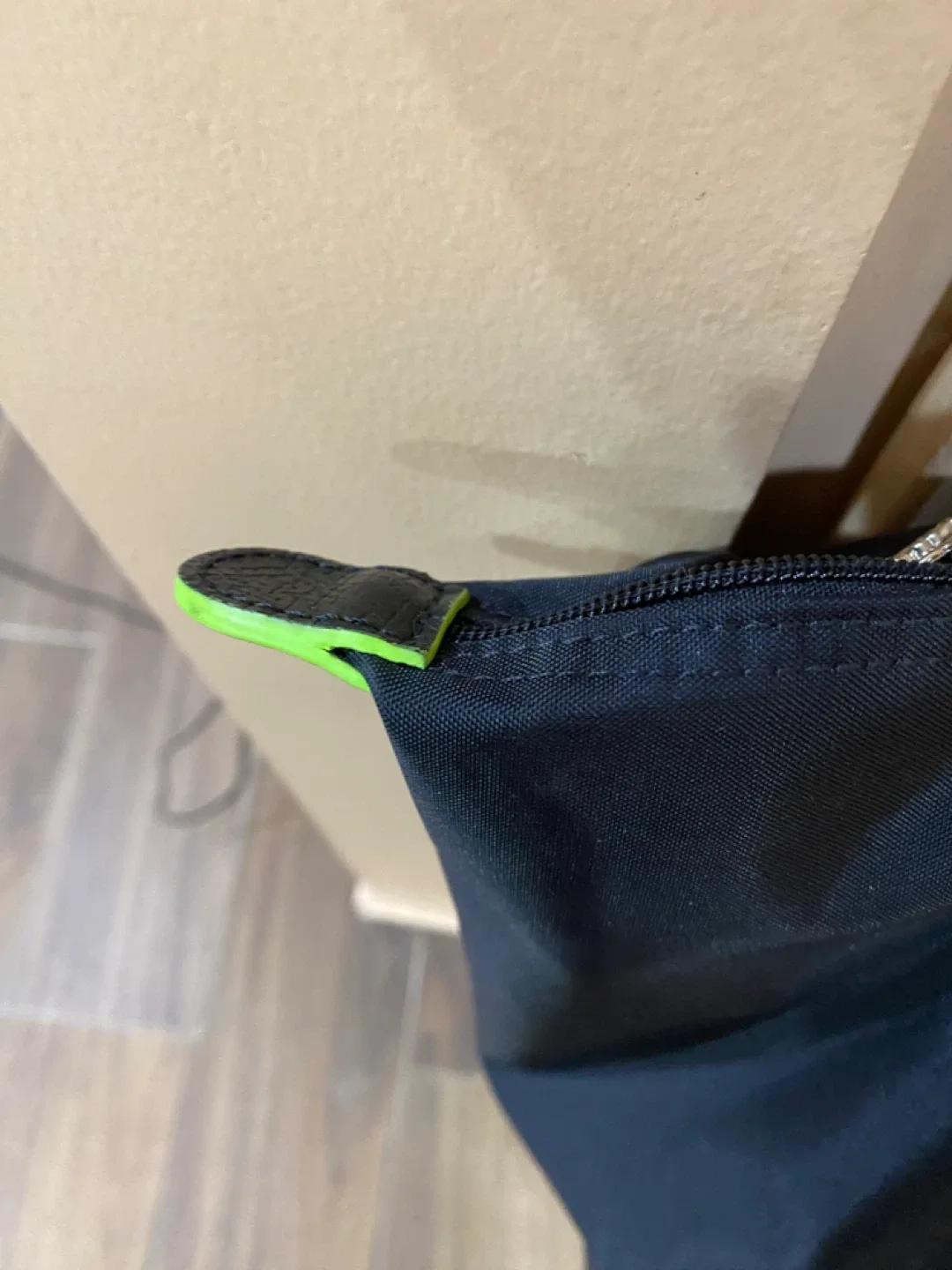 Authentic long champ image indicator(3)